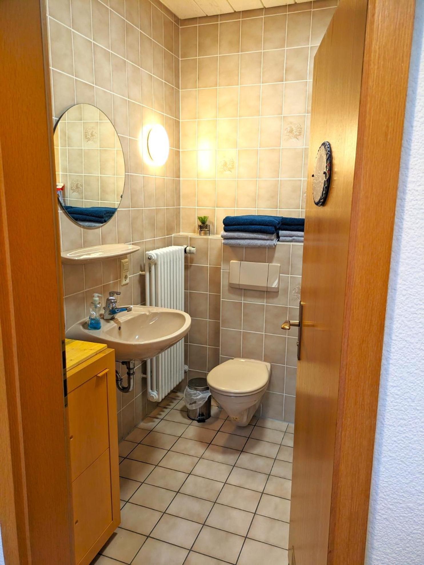 4 Zimmer Geraeumige Und Ruhig Gelegene Ferien- Und Monteurwohnung Nur Fuer Sie Allein Aujvari Vermietungen Spiegelberg Exterior foto